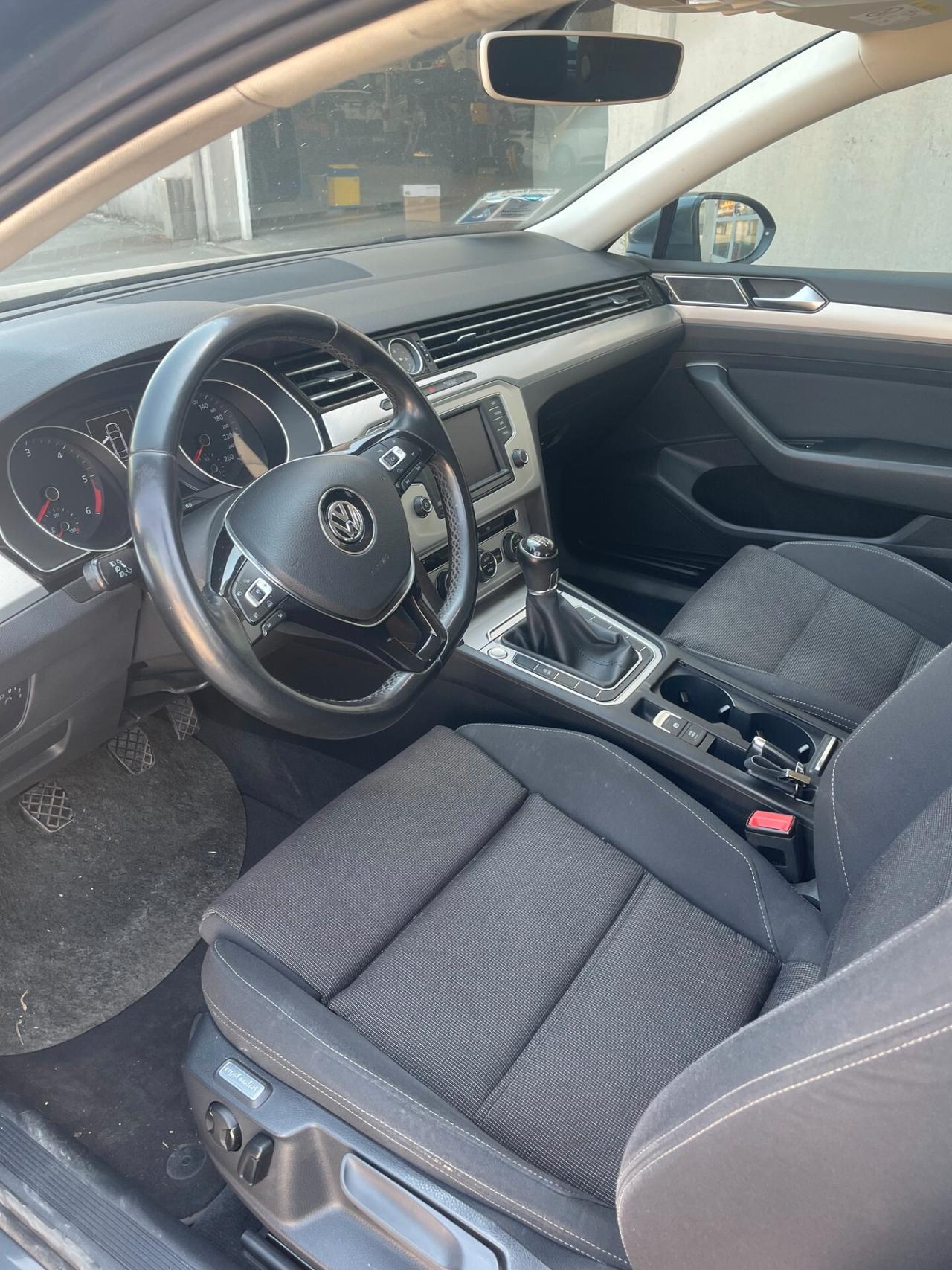 VOLKSWAGEN PASSAT VIII 2.0 TDI BLUEMOTION TECHNOLOGY BUSINESS 150 CV – ANNO 2015