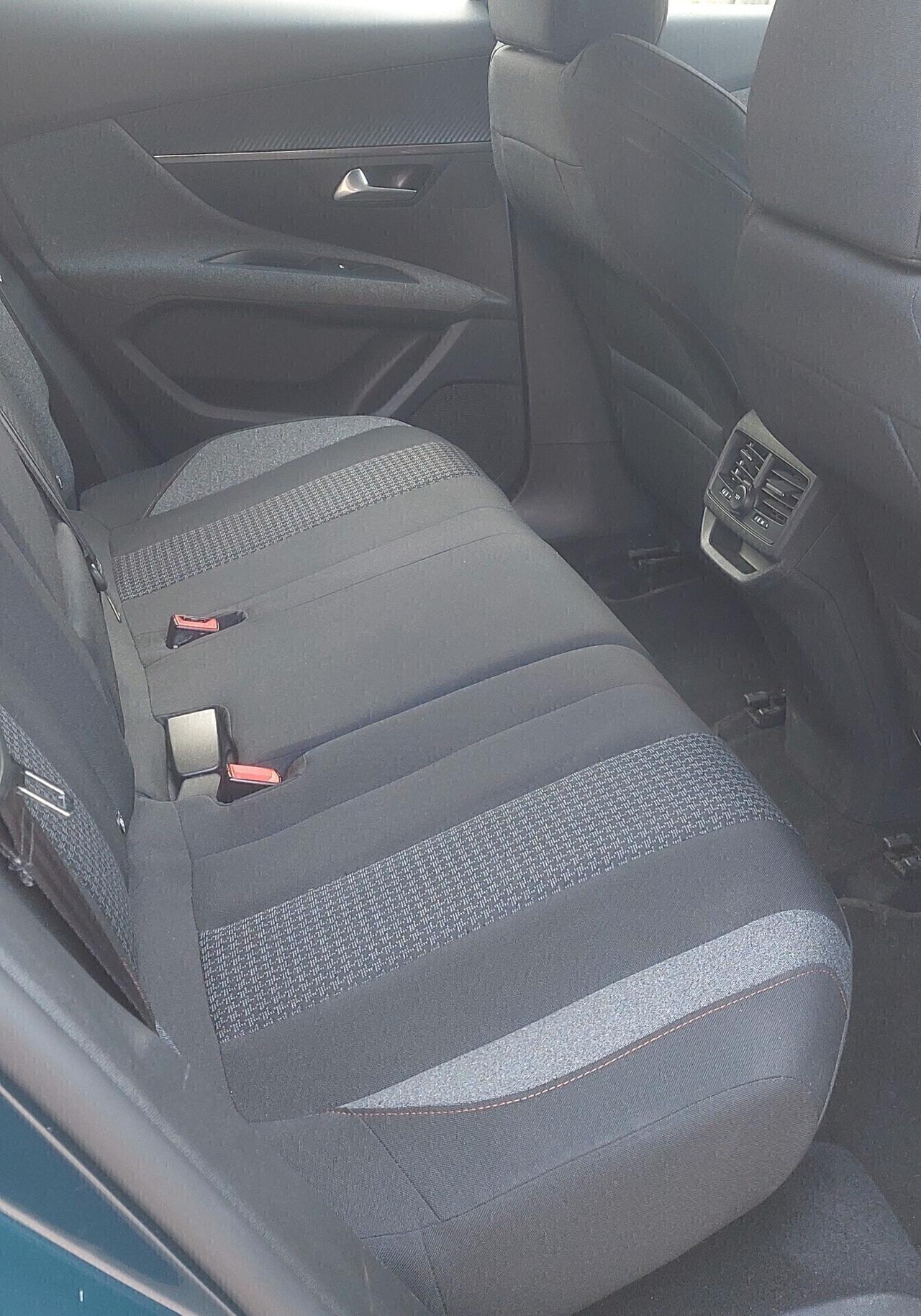 Peugeot 3008 BlueHDi 130 S&S Allure