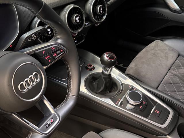 AUDI TTS Coupé 2.0 TFSI 310 CV quattro