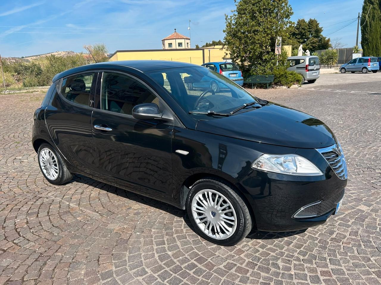 Lancia Ypsilon 1.2 69 CV 5 porte GPL Ecochic Gold