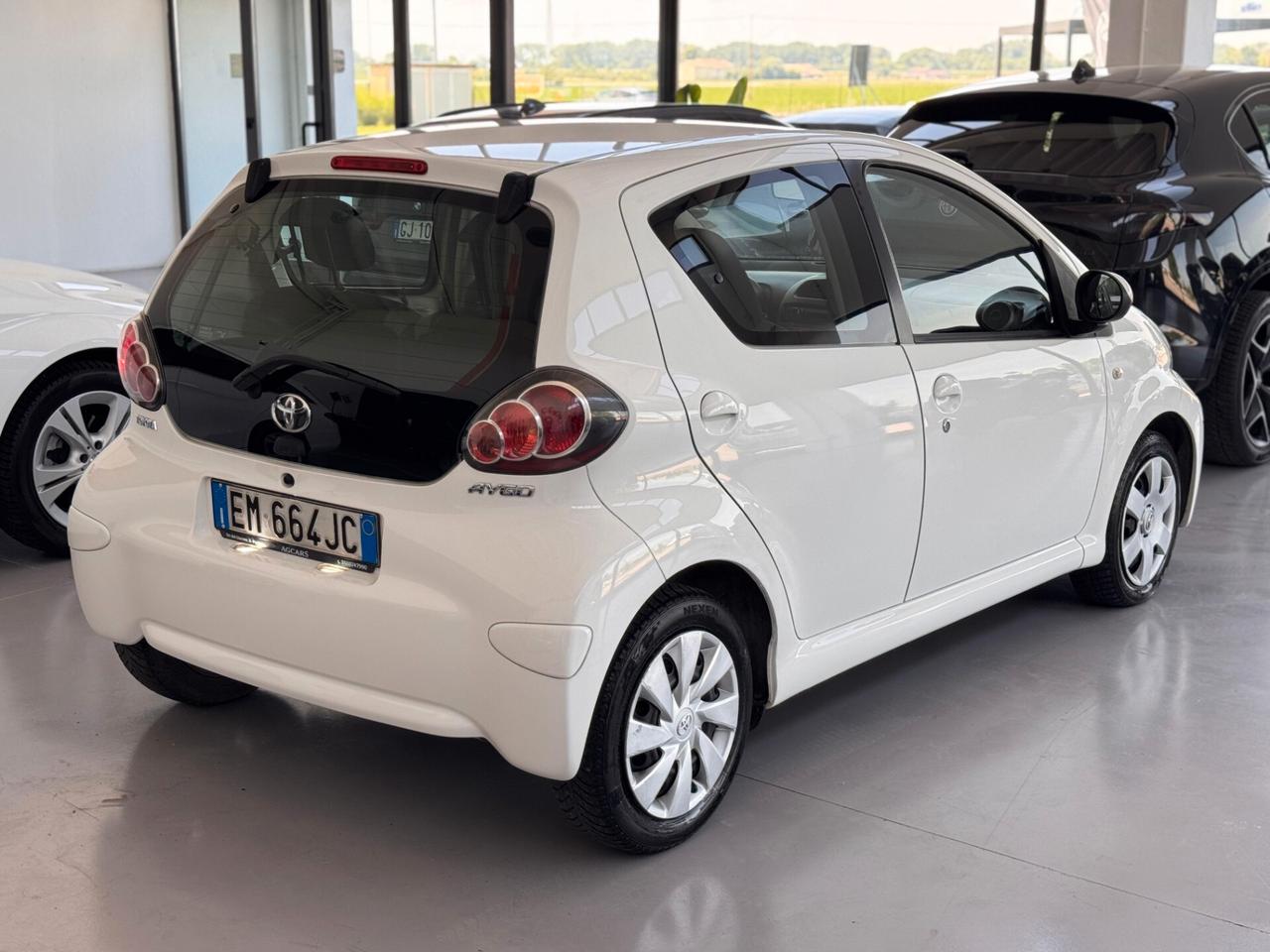 Toyota Aygo 1.0 12V VVT-i 5 porte Tobasco