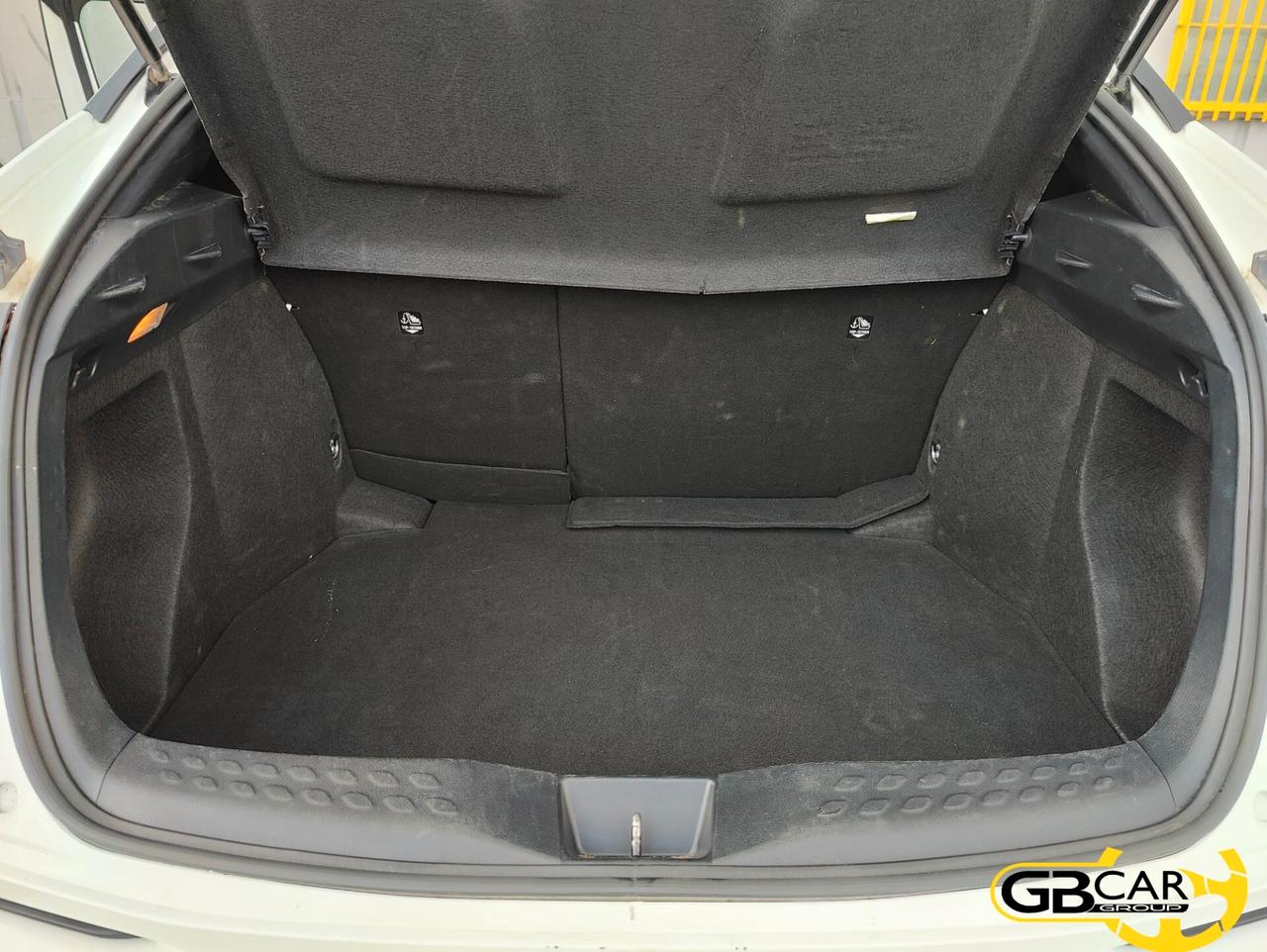 Toyota C-HR 1.8 Hybrid E-CVT Business