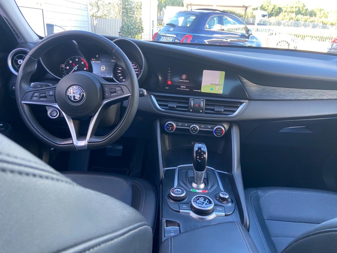 Alfa Romeo Giulia 2.2 160CV AT8 nuovissima garanzia