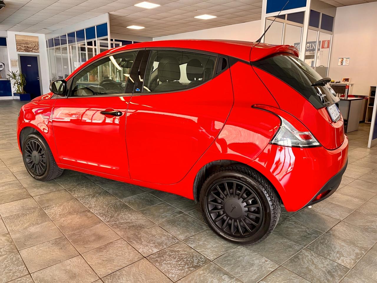 Lancia Ypsilon 1.2 69 CV 5 porte S&S Gold