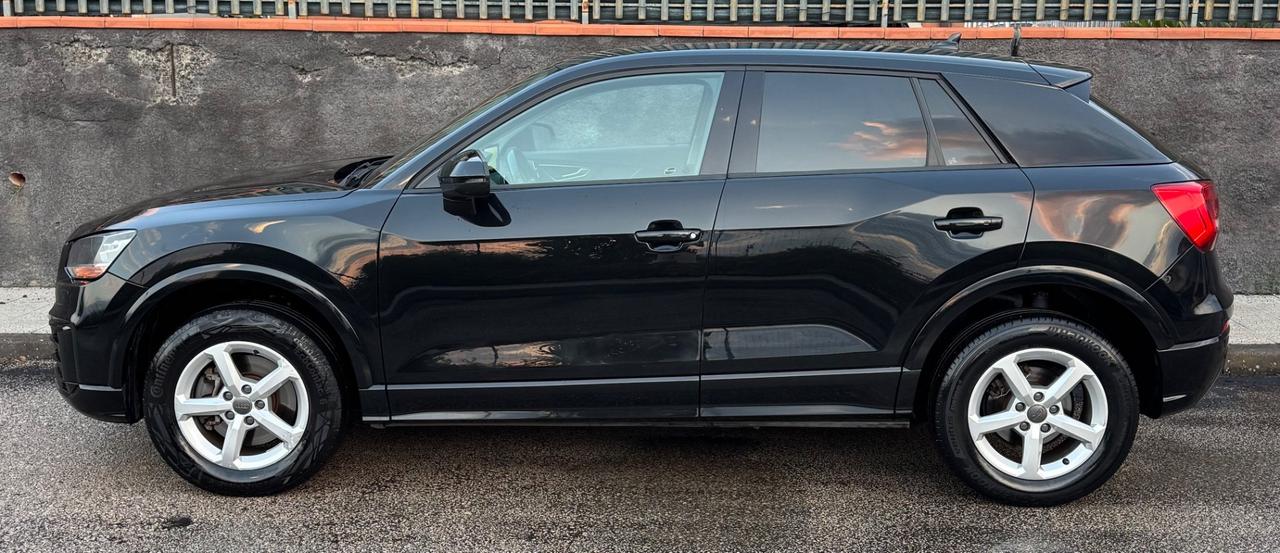 Audi Q2 1.6 TDI TOTAL BLACK