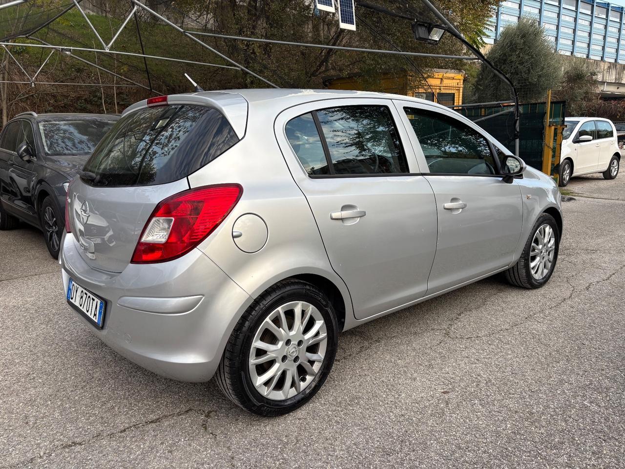 Opel Corsa 1.0 12V 5 porte Enjoy OK Neopatentati