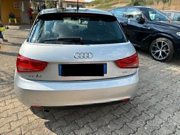 Audi a1 1.6 tdi 105 cv anno 2012 5 porte