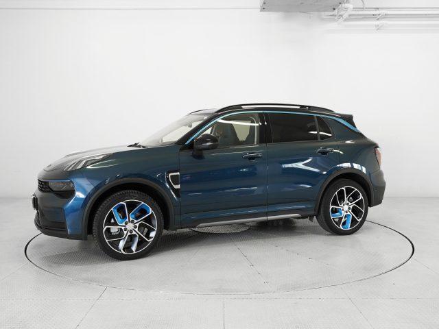 LYNK & CO 01 01 PHEV