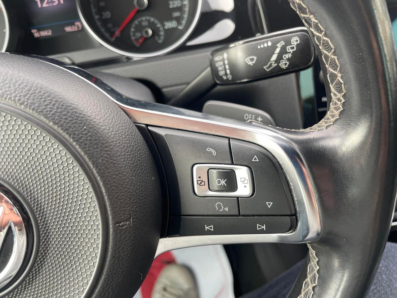 Volkswagen Golf 1.5 TSI ACT DSG 5p. Sport R-LINE