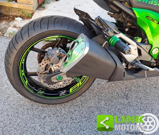 KAWASAKI Z 800 .