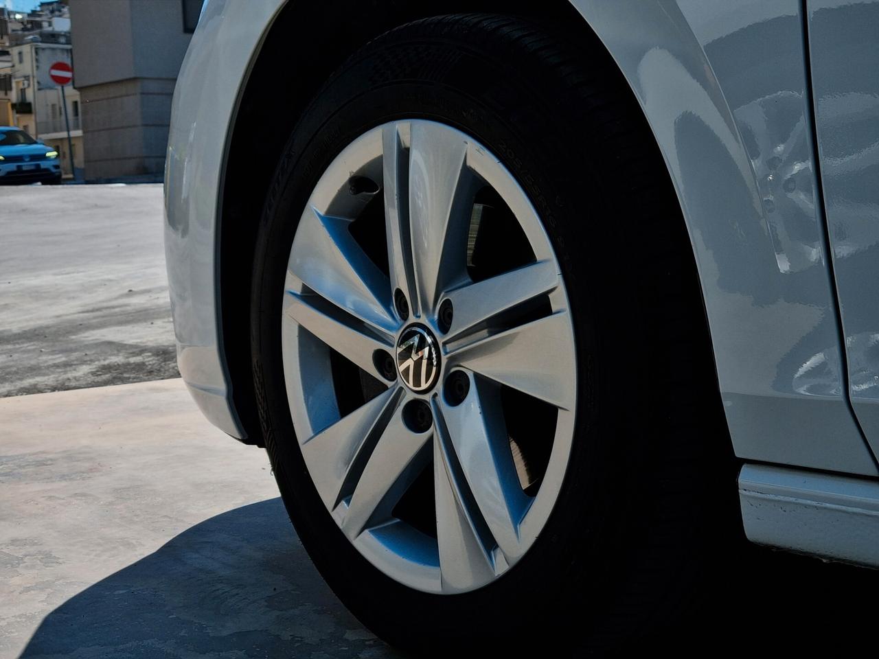 Volkswagen Golf 1.0 TSI EVO Life dsg 110cv