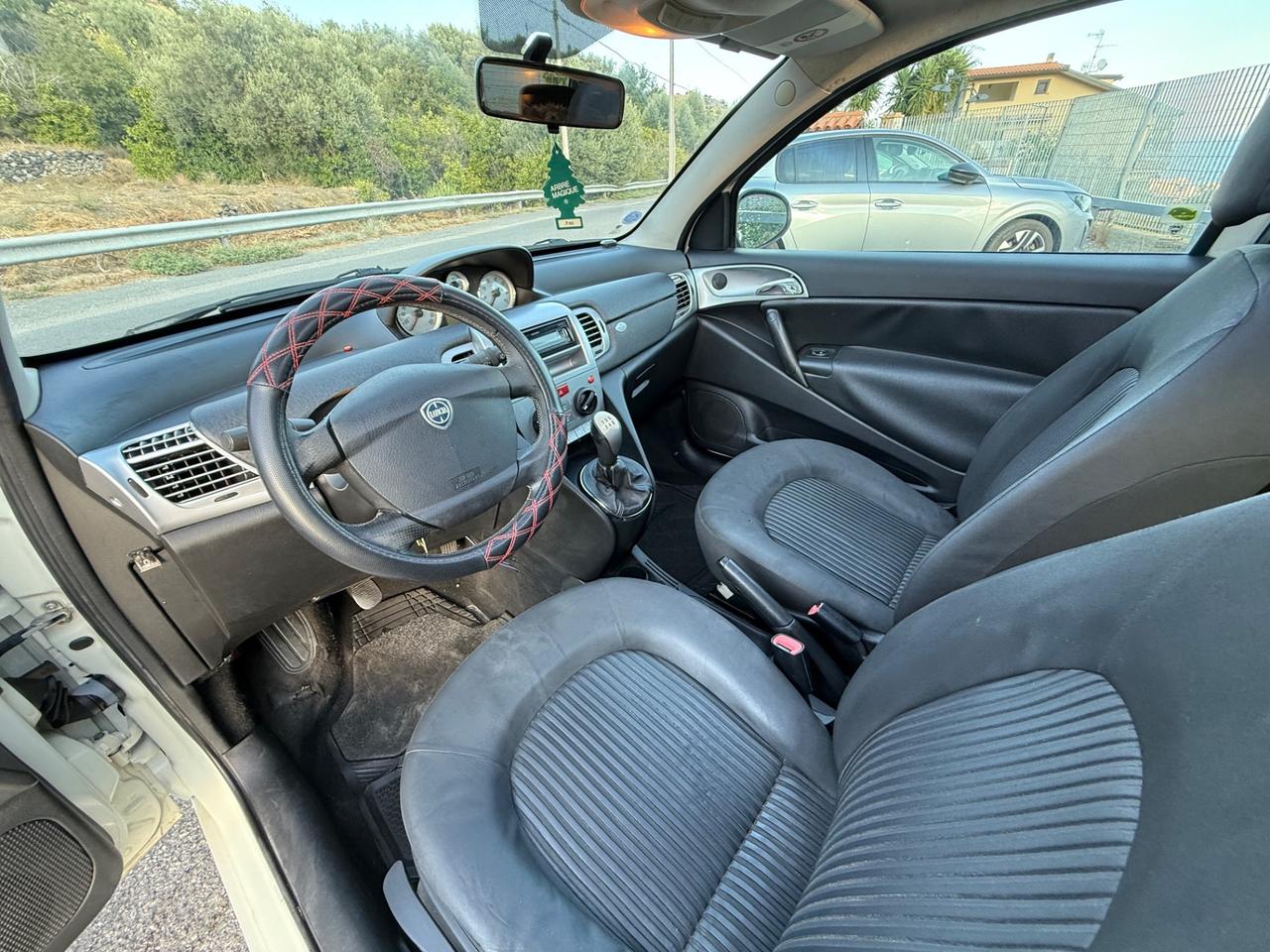 LANCIA YPSILON 1.3 MJT 75 CV PLATINUM