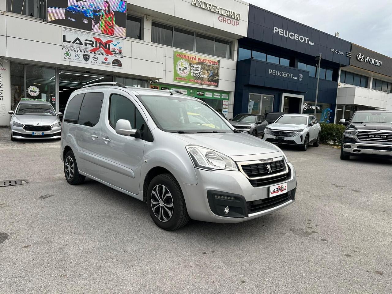 Peugeot Partner Tepee 1.6 e-HDi 92 CV S&S Outdoor