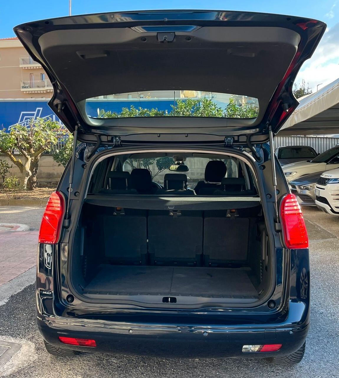 PEUGEOT 5008 1.6 HDI 112cv ACTIVE