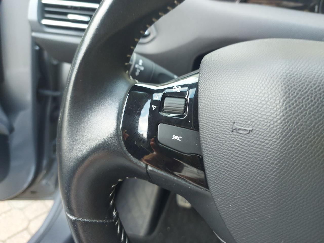 Peugeot 308 Allure 1.6 Blue HDI 120 SW