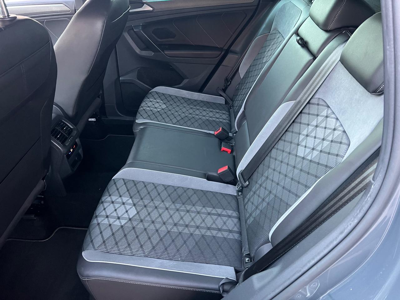 Volkswagen Tiguan 2.0 TDI 150 CV SCR DSG R-Line