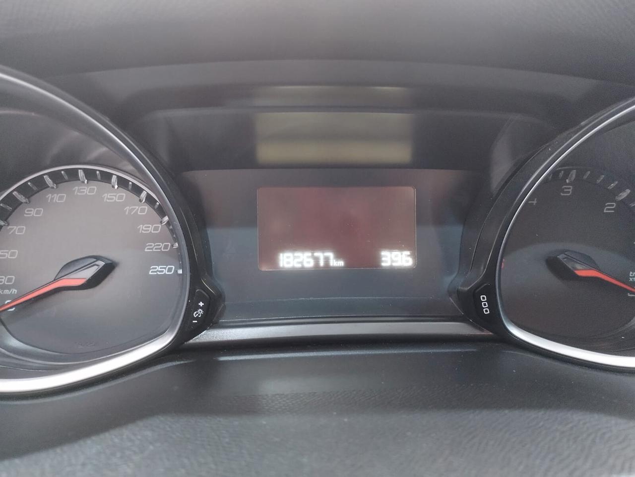 Peugeot 308 BlueHDi 100 S&S Active