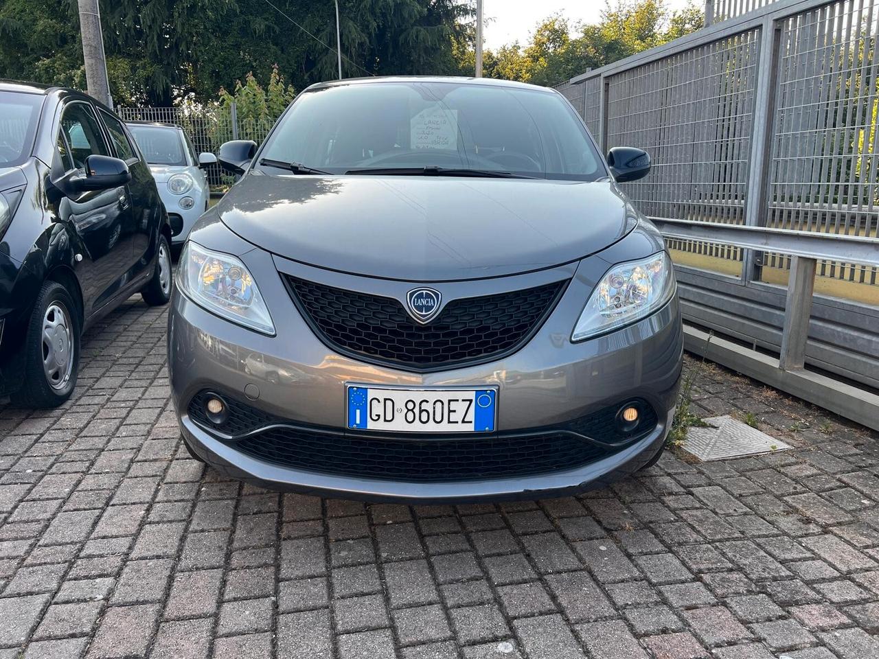 Lancia Ypsilon 1.0 FireFly 5 porte S&S Hybrid Ecochic Gold