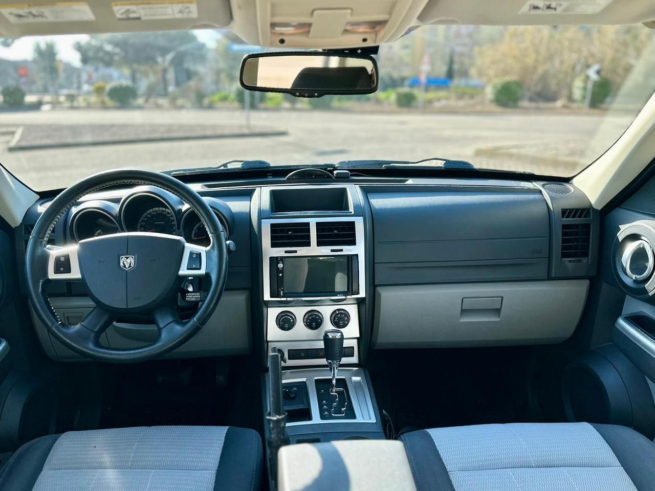 Dodge Nitro 2.8 CRD SXT 4WD Auto