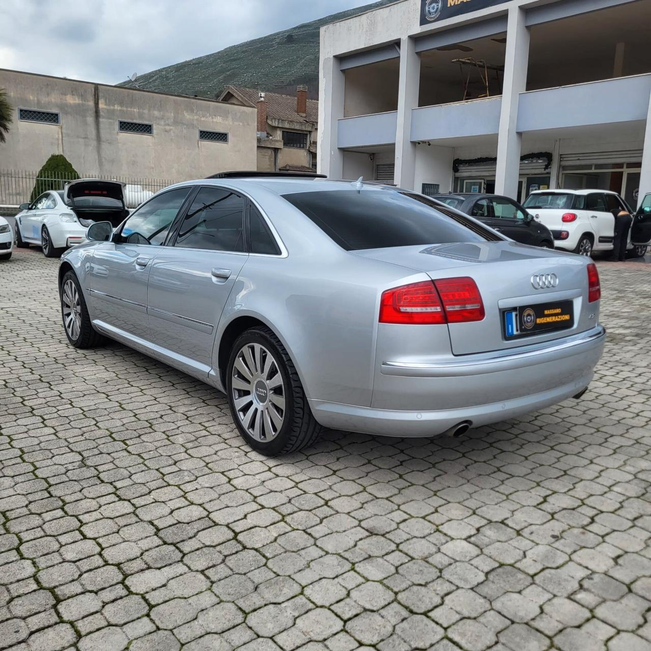 Audi A8 4.2 V8 uniproprietario Pari Nuovo