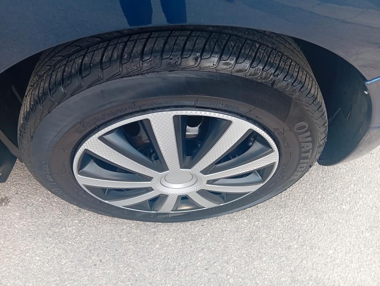 Dacia Sandero 900cc gpl con 12 mesi di garanzia-2016