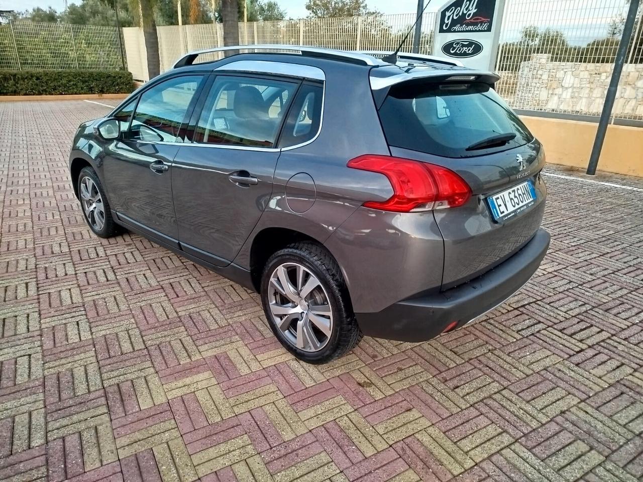 Peugeot 2008 1.6 e-HDi 115 CV Stop&Start Allure