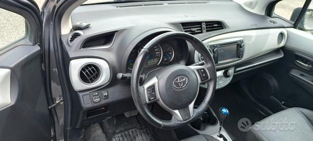 Toyota Yaris 1.5 Hybrid 5 porte Lounge CAMERA NAVI
