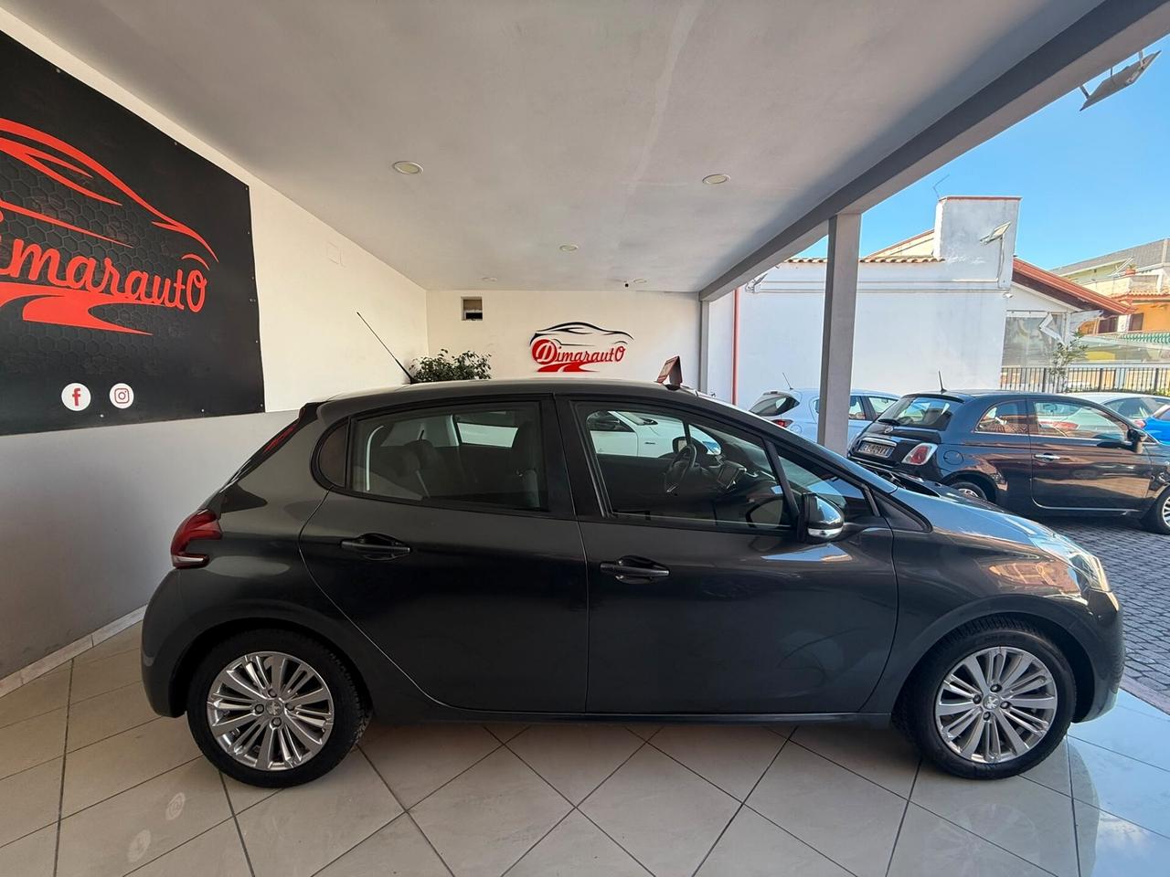 PEUGEOT 208 1.2 BENZINA 114.000 KM 2017