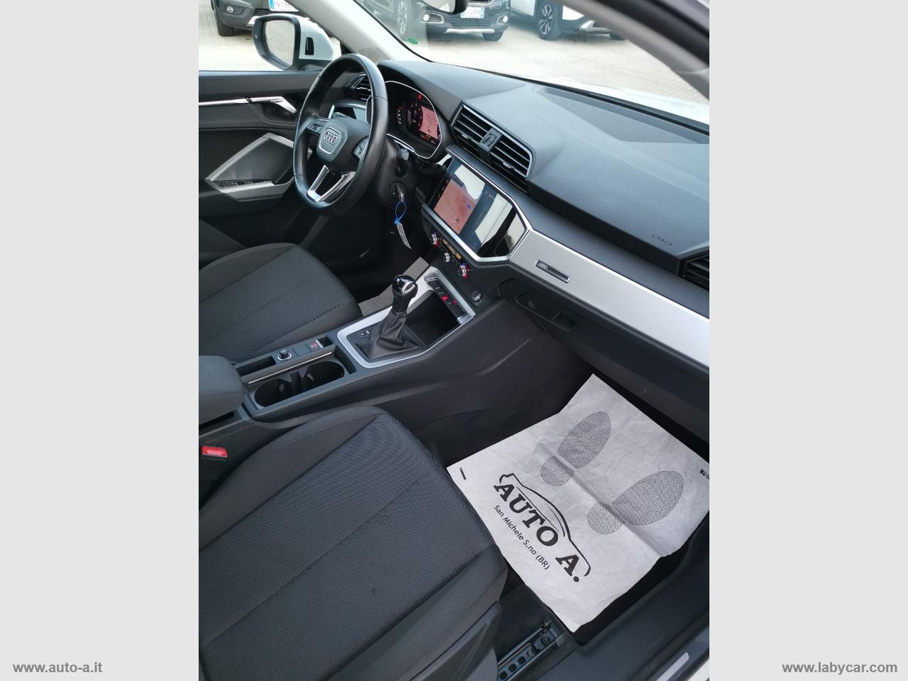 AUDI Q3 35 TDI S tronic Business Advanced