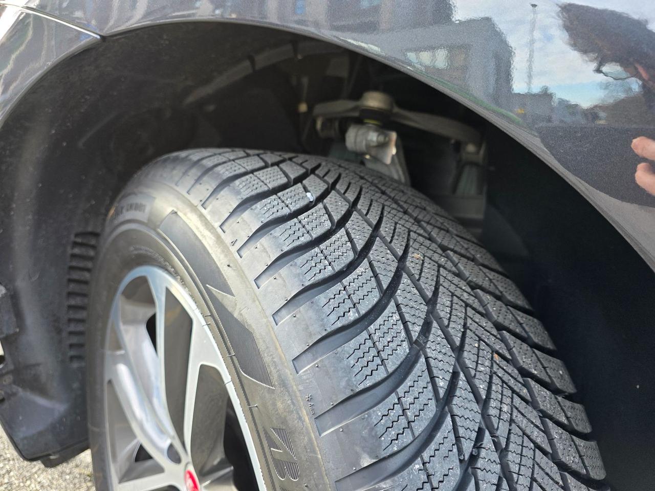 Jaguar F-Pace 2.0 20d Turbo R- #8356