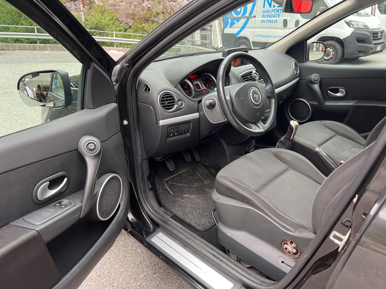 Renault Clio 1.2 16V 5 porte Luxe