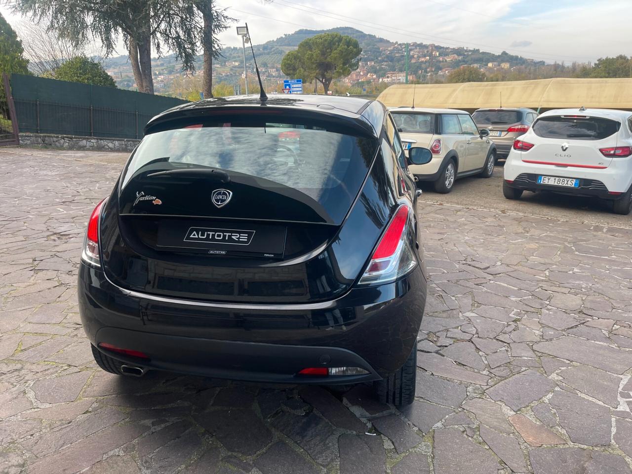 Lancia Ypsilon 1.3 MJT 16V 95 CV 5 porte S&S Elle NEO PATENTATI