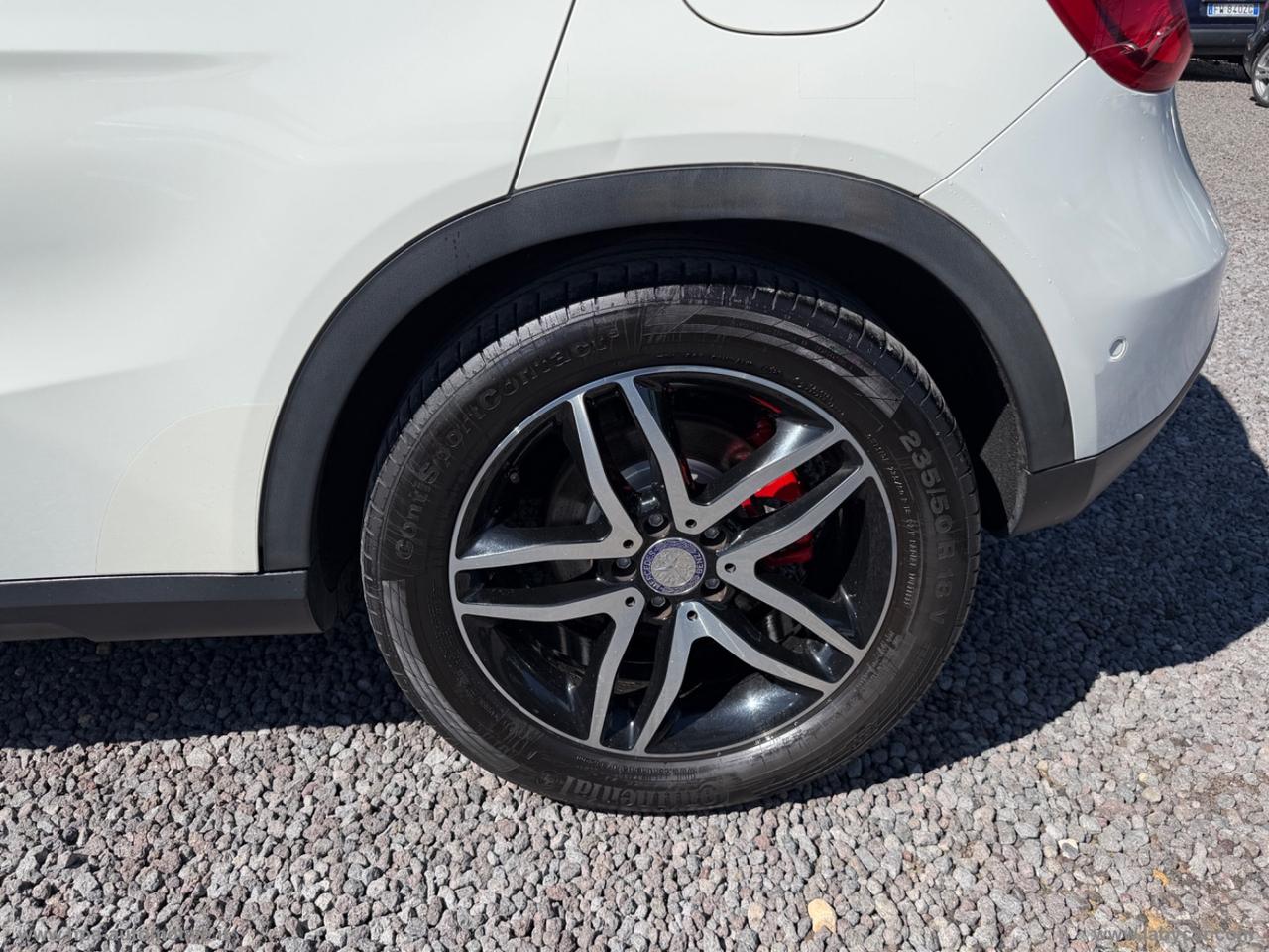 MERCEDES-BENZ GLA 220d Automatic 4Matic Sport TETTO LED PELLE NAVI