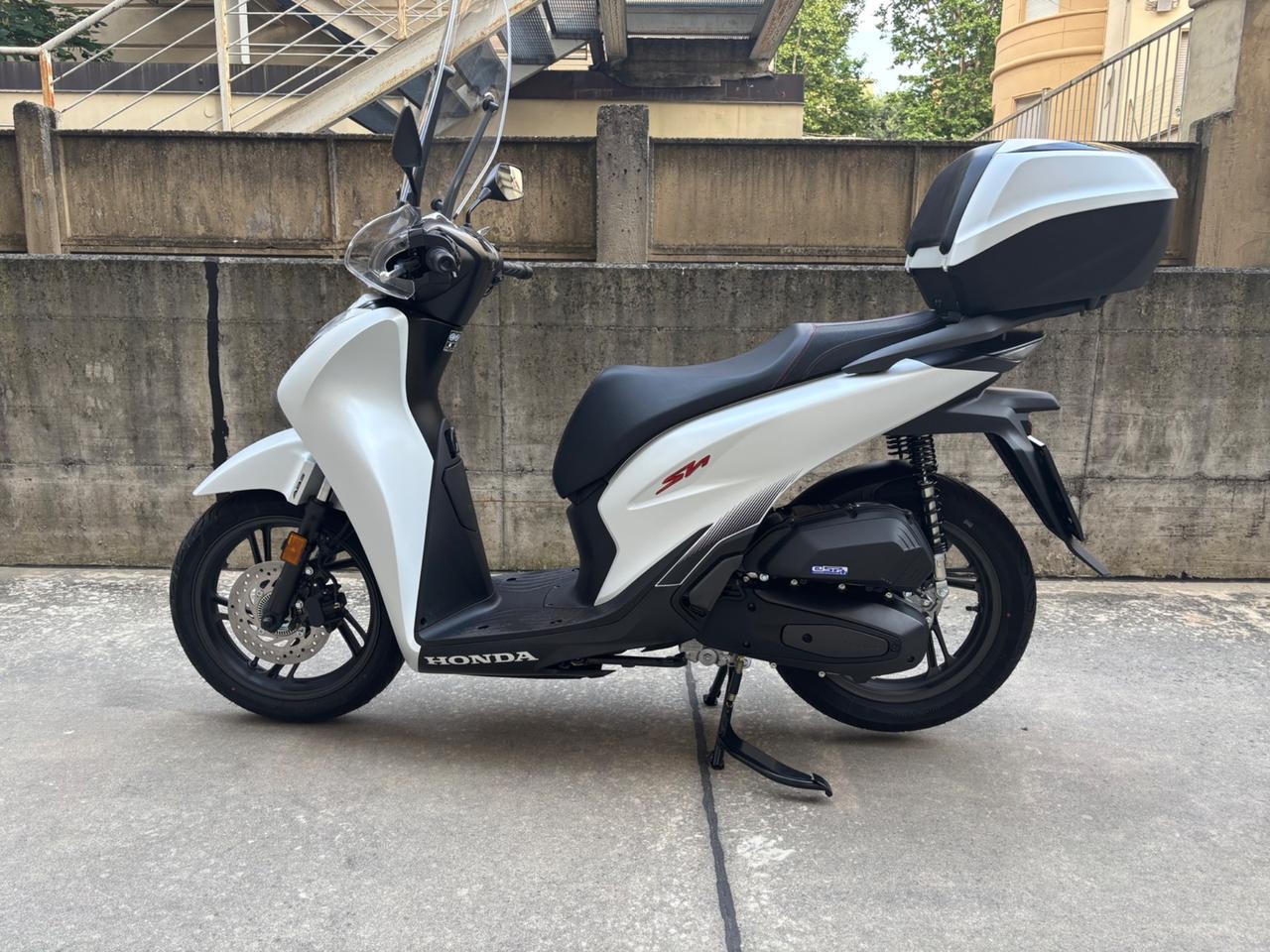 Honda SH 125 Sport Matt Pearl Cool White NUOVO