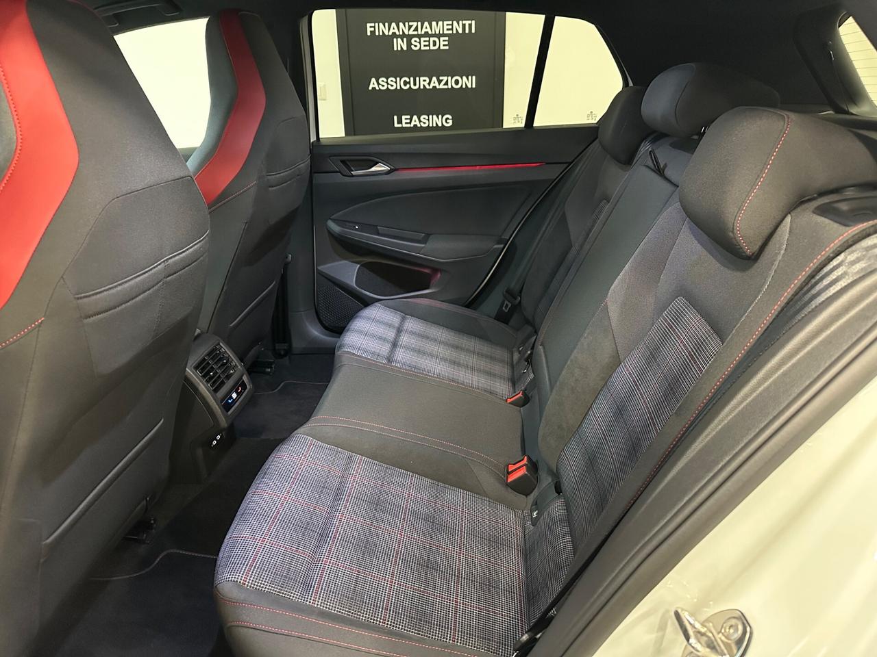 Volkswagen Golf GTI Golf 2.0 TSI GTI DSG PERFORMANCE