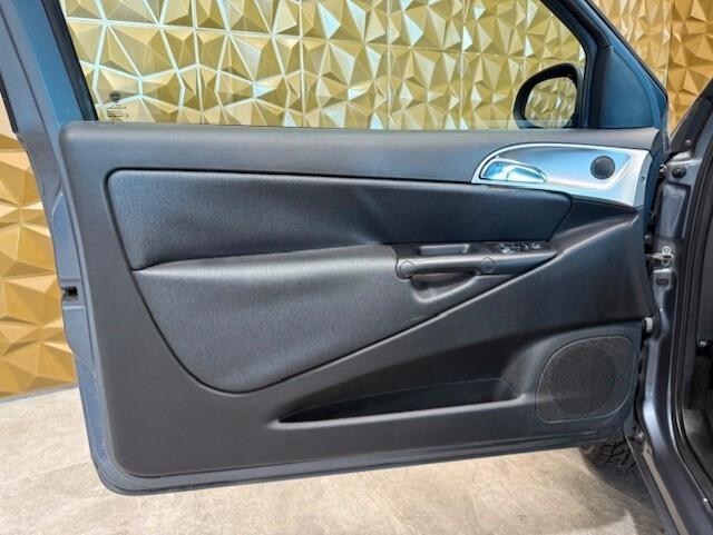 Lancia Ypsilon 1.2 Argento
