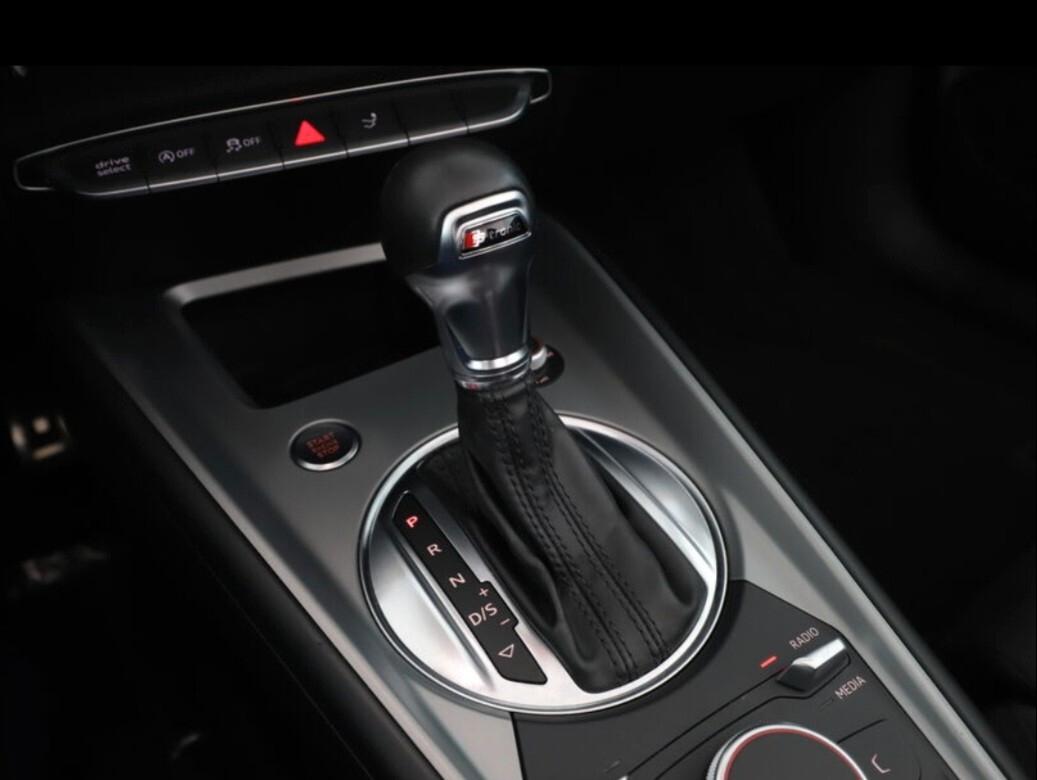 Audi TT 2.0 TFSI Cabrio S Line