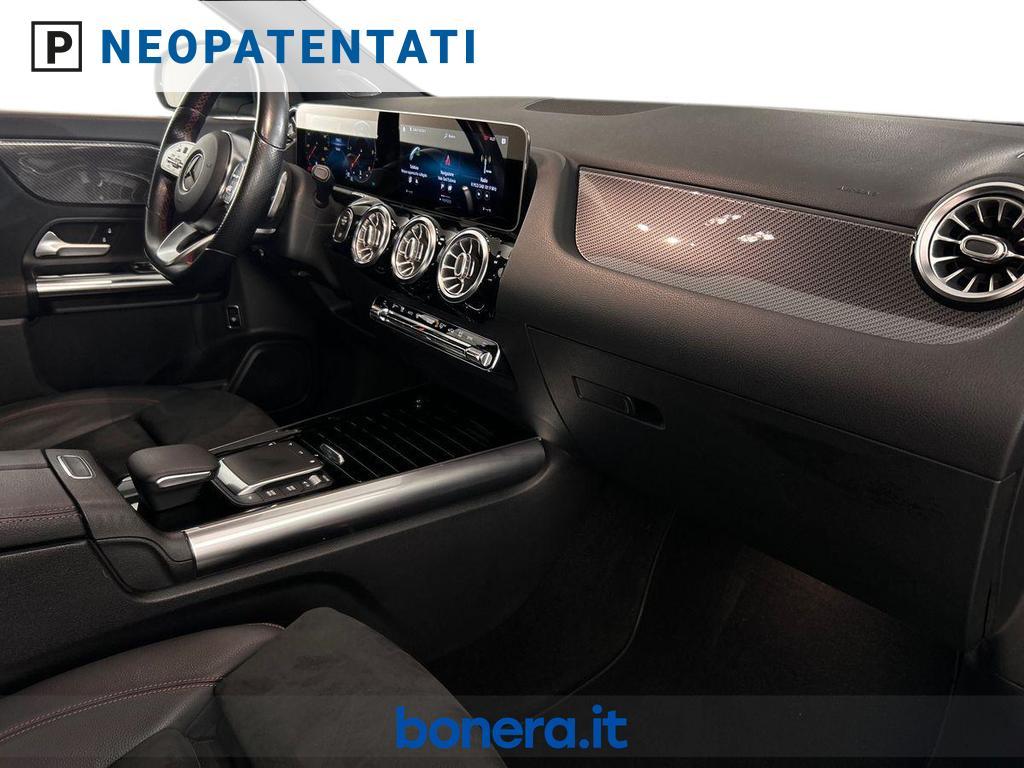 Mercedes GLA 180 180 D Premium 8G-DCT