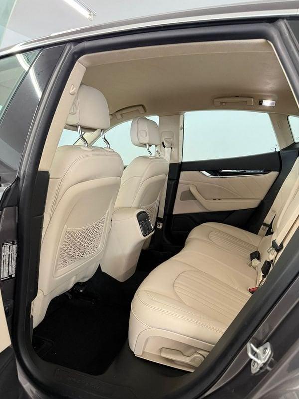 Maserati Levante 330 CV MHEV GT INTERNI BIANCHI