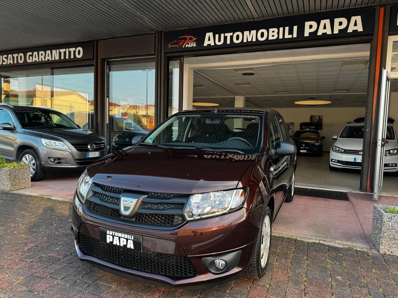 Dacia Sandero 1.2 75CV Serie Speciale Lauréate Family