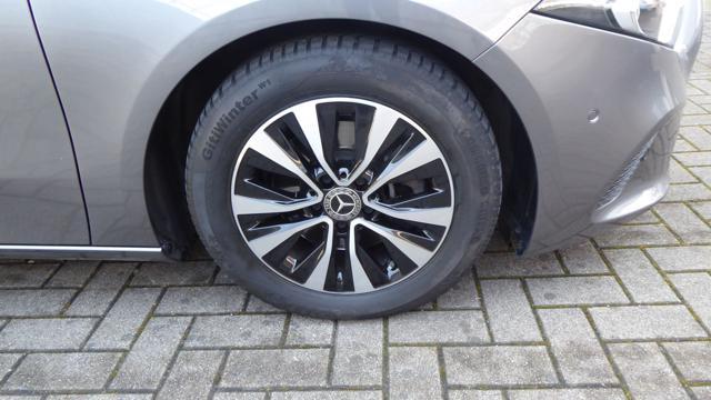 MERCEDES-BENZ A 180 d Automatic Sport