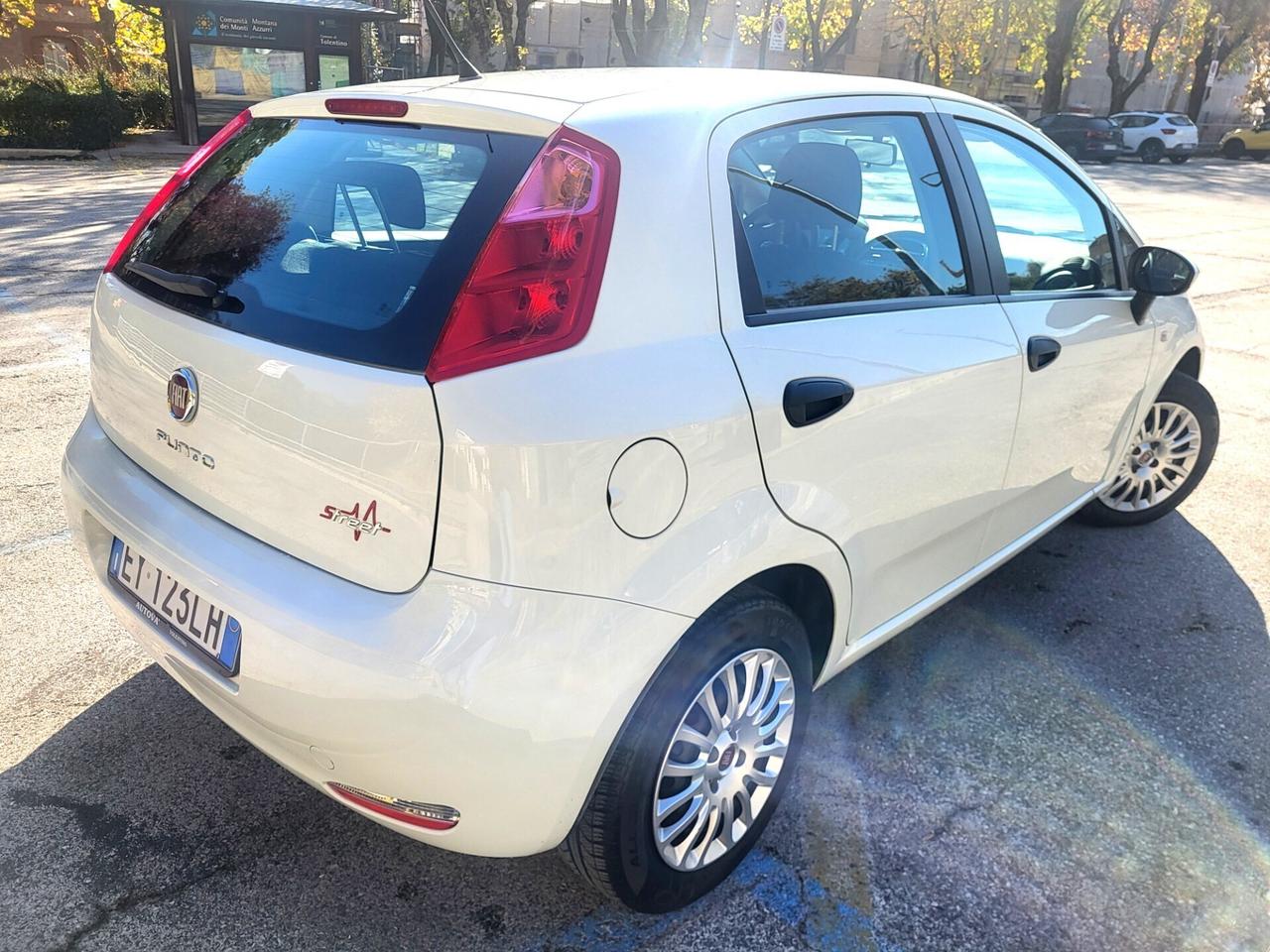 FIAT PUNTO EVO 1,3 Mjet-UNICO PROPR-4 REVISIONI