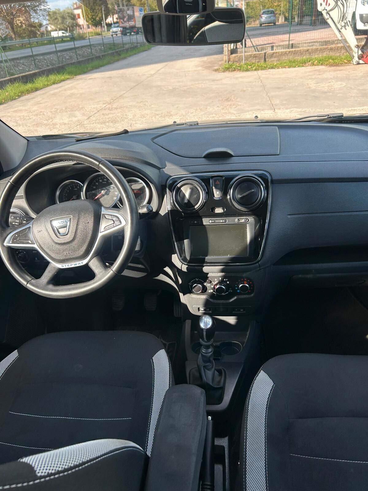 Dacia Lodgy stepwai 1.5 blue dci 115 cv 7 posti ok neo patentati
