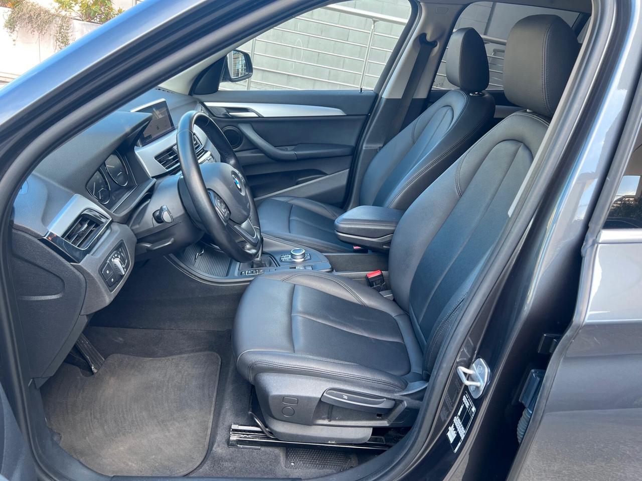 Bmw X1 sdrive16d Business Advantage auto LED/PELLE/NAVI