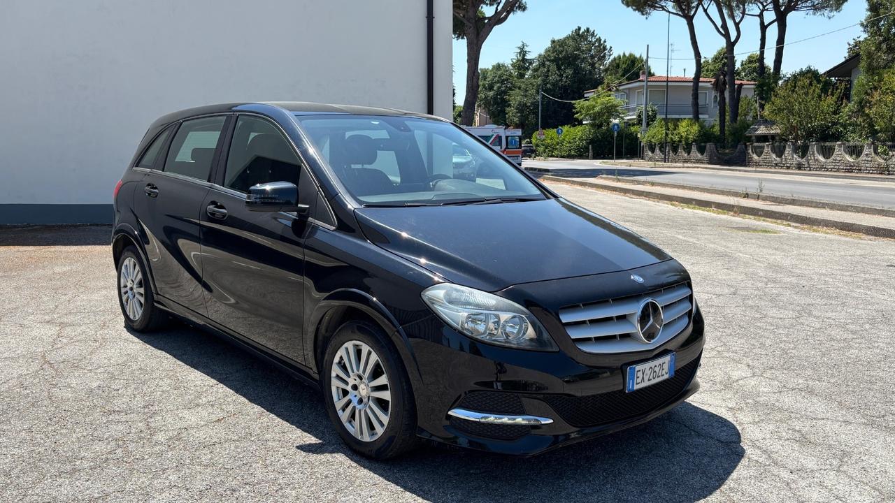 Mercedes-benz B 200 NGD Executive