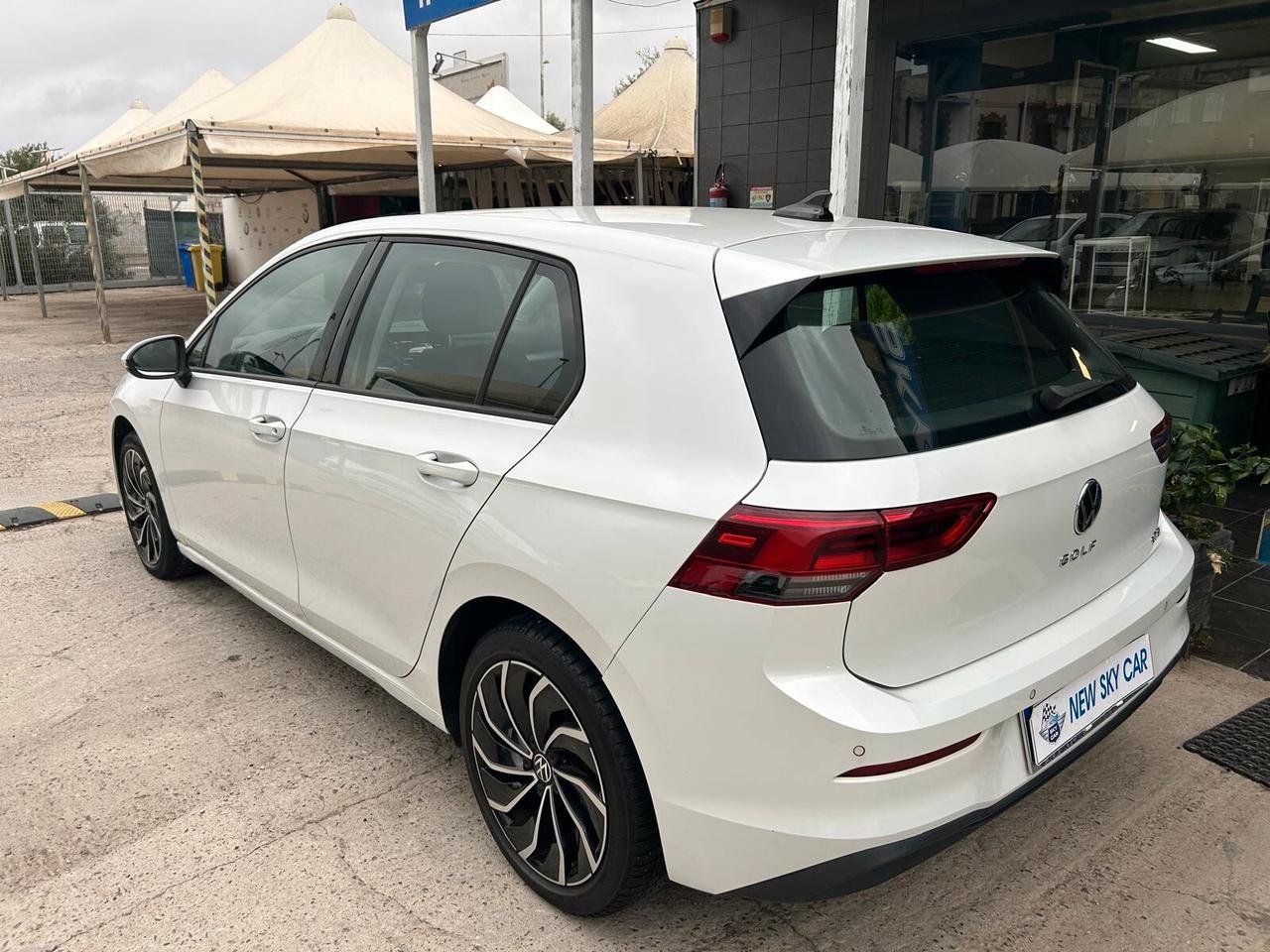 Volkswagen Golf 1.0 eTSI EVO DSG Life IVA ESPOSTA