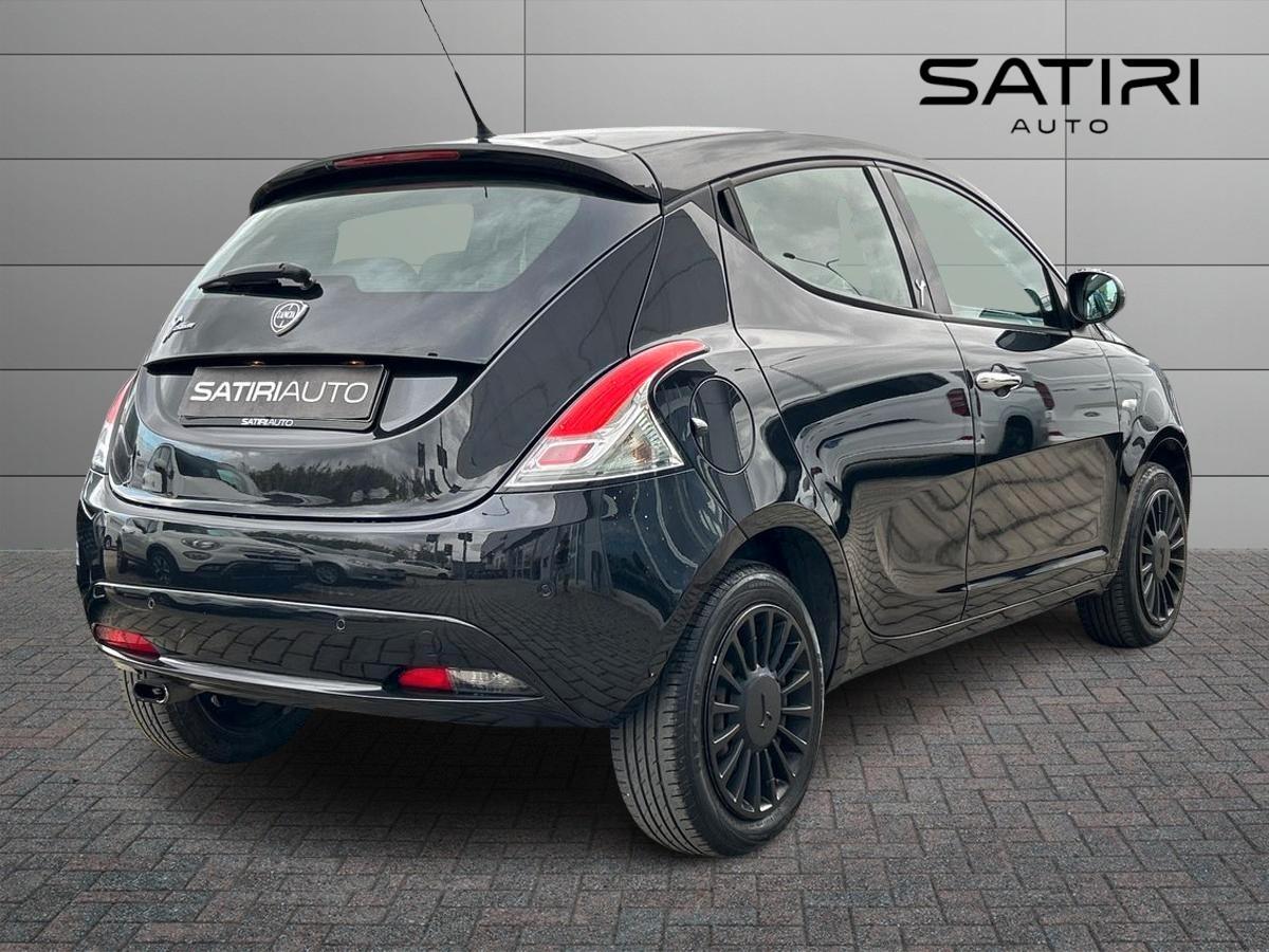 LANCIA Ypsilon III 2015 - ypsilon 1.2 Gold 69cv my16