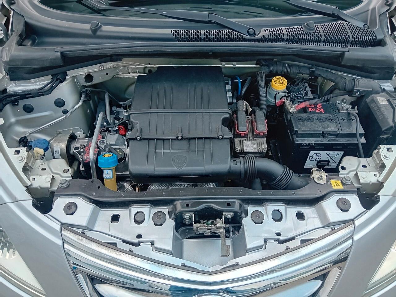 Lancia Ypsilon 1.2 69 CV 5 porte S&S Gold