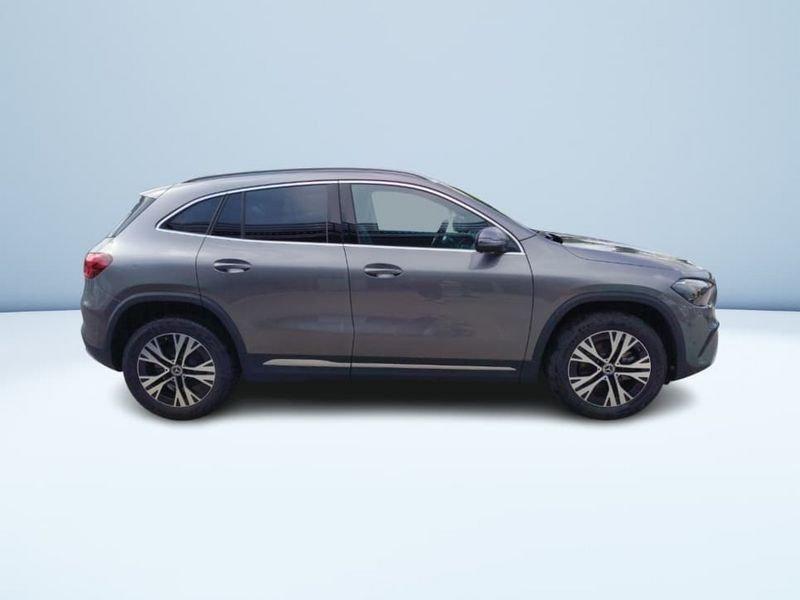 Mercedes-Benz GLA 200d Automatic Advanced Progressive