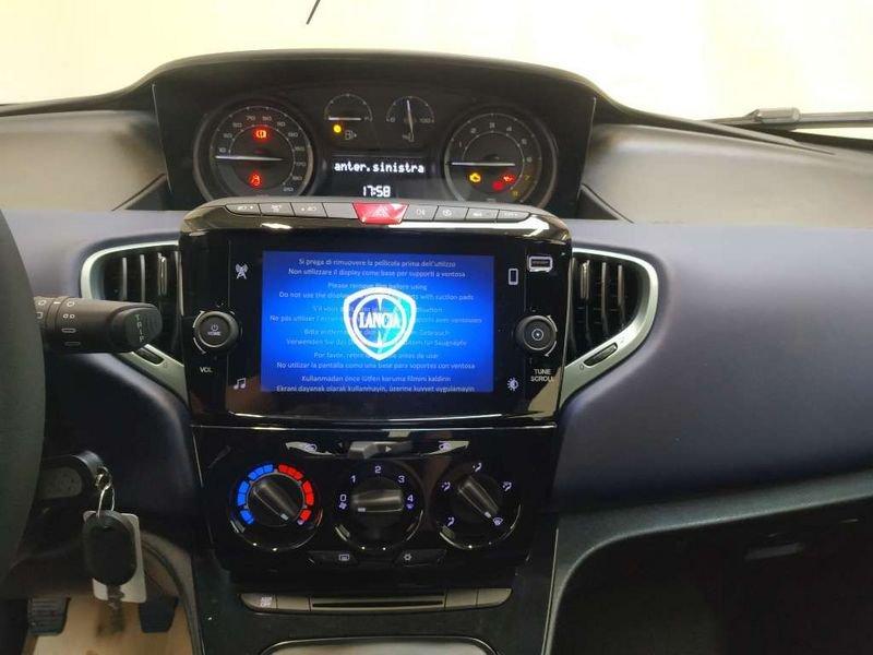 Lancia Ypsilon 1.0 firefly hybrid Platino s&s 70cv